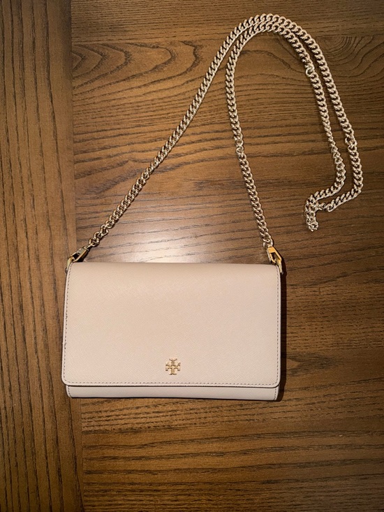 Tory Burch Handbags - Tory Burch Pale Pink Leather Chain Crossbody Bag